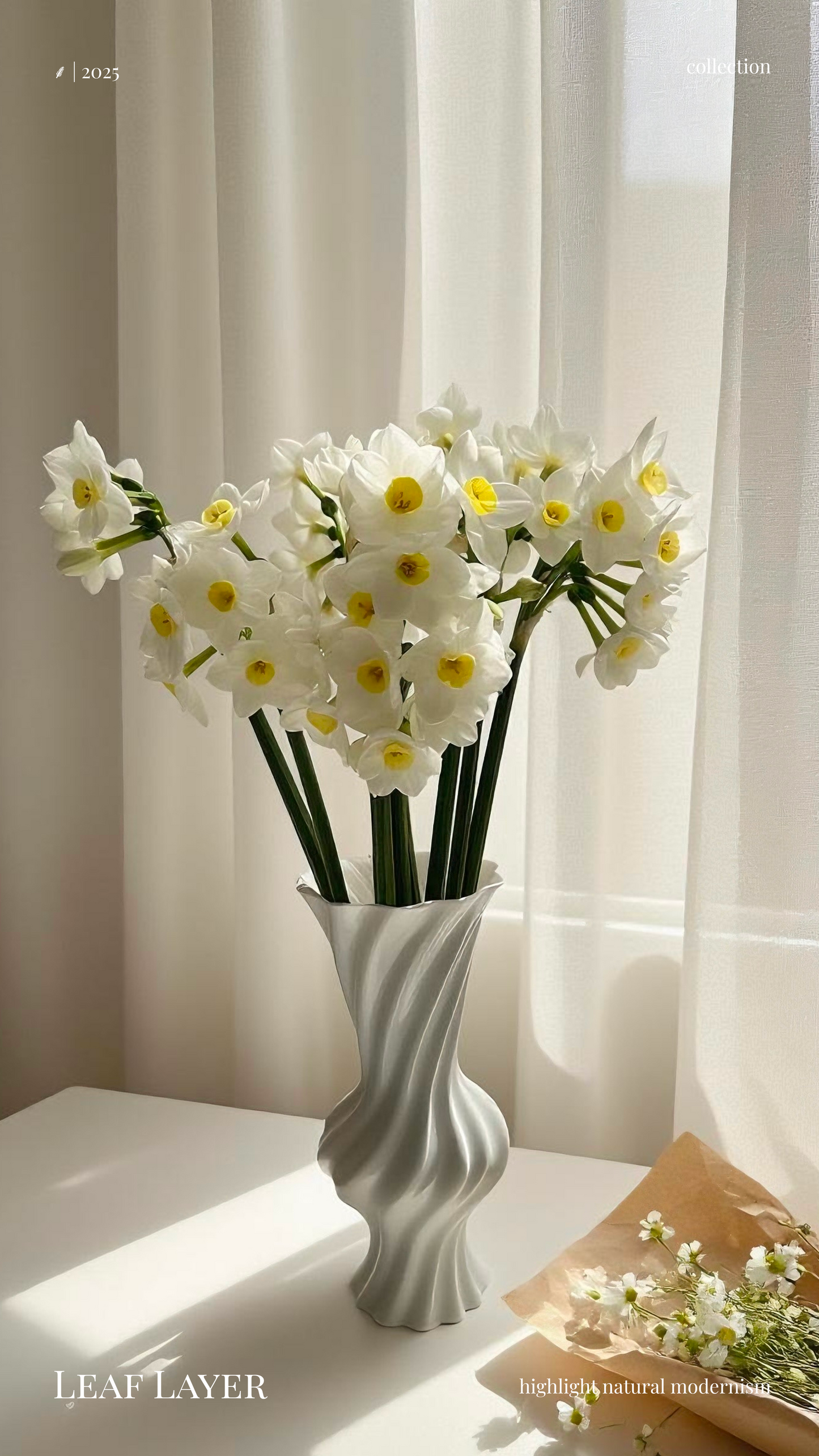 Bloom Flow Vase 03 Silk White